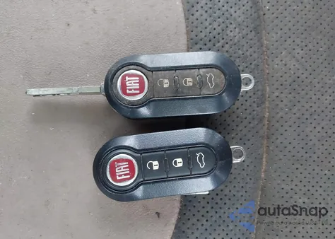 2015 Fiat 500L Lounge из США, поврежденный, VIN ZFBCFACH6FZ032381